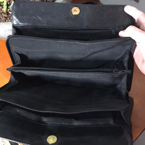 Vintage Authentic Etienne Aigner purse - Picture 5 of 7